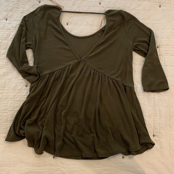 Boutique green top - Picture 2 of 2